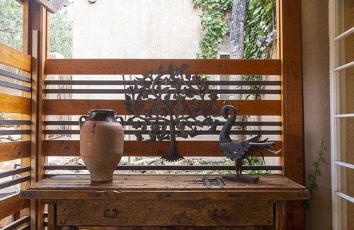 North Hills House | Hyde Park Haven - Across the Street from 10,000 Waves!