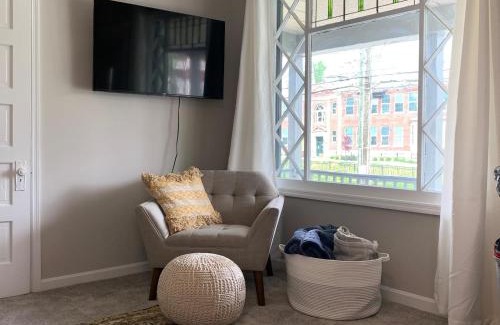 Hyde Park Apartment | Hyde Park Hideaway - Close to Square & Downtown!