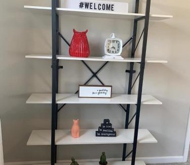 Hyde Park Apartment | Hyde Park Hideaway - Close to Square & Downtown!