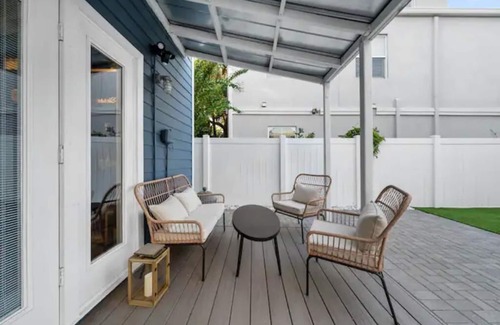 Hyde Park House | Hyde Park Historic Hideaway