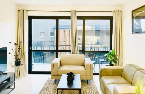 Greater Johannesburg Metropolitan Area Apartment | Hyde Park Sandton Luxury 2BR Top Floor