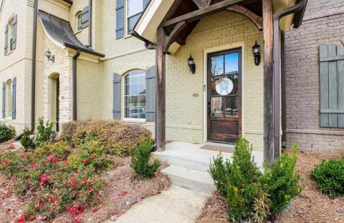 Oxford House | HYDR Comfy Condo Less2 mi to OM
