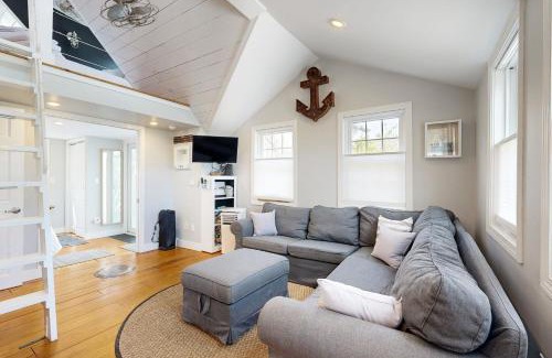 Mashpee House | Hydrangea Cottage