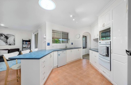 Eli Waters Apartment | Hygge Family Friendly Comfort in Hervey Bay