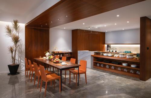 Chongqing Hotel | HYGGE Hotel - Chongqing Liangjiang Happiness Plaza & Xingfu Square & GuangdianYuan metro