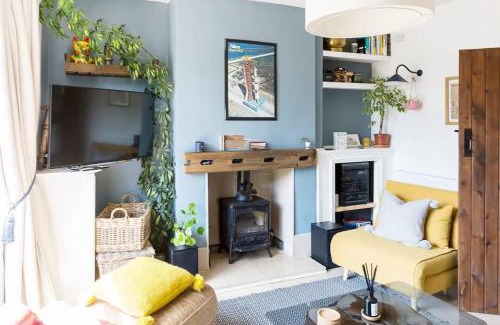 Kegworth House | Hygge House Cosy 3 Bedroom 2 Bathroom Townhouse