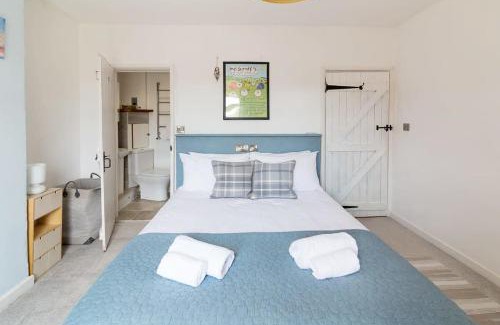 Kegworth House | Hygge House Cosy 3 Bedroom 2 Bathroom Townhouse