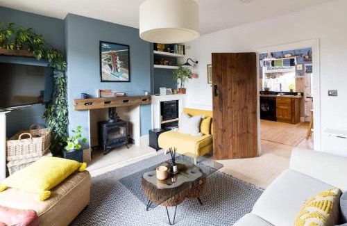 Kegworth House | Hygge House Cosy 3 Bedroom 2 Bathroom Townhouse