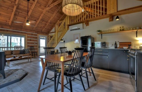 Cashes Valley Cabin | Hygge House | Free Night Offer!