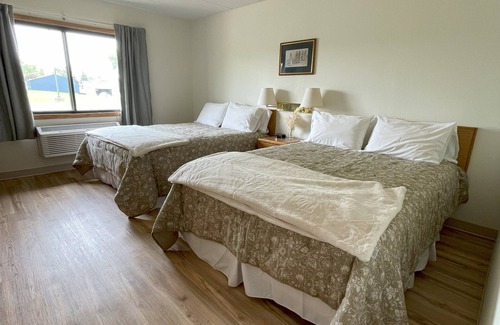 Elk Horn Hotel | Hygge Inn & Suites