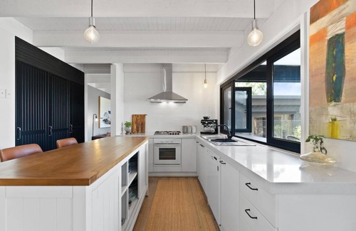 Mount Eliza House | Hygge Loft - Discover the Ultimate Cozy Retreat: Mt Eliza Accommodation