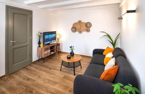 Pyrgos Apartment | Hygge Villa Santorini