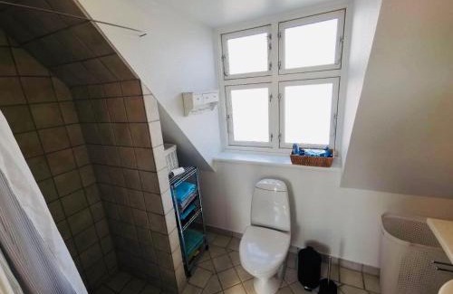 Varde Apartment | Hyggelig 1.sals lejlighed i Varde midtby.