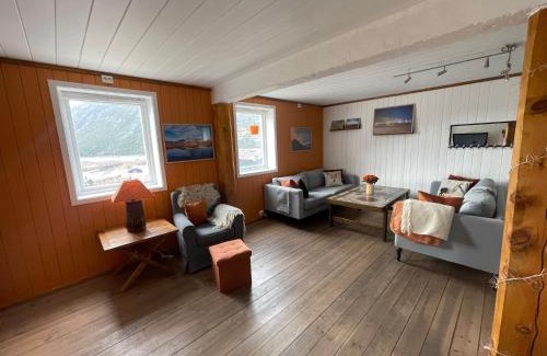 Fossbergom Apartment | Hyggelig og velutstyrt leilighet i Lom sentrum