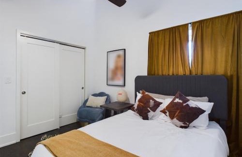 West Town Apartment | Hype Loft Experience