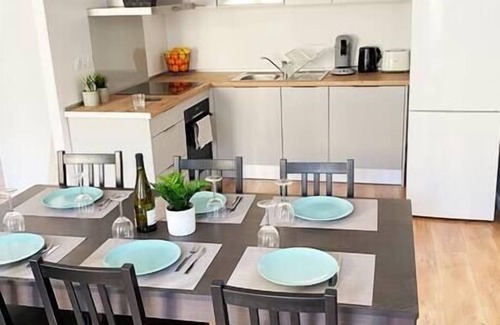 La Madeleine Apartment | Hypercentre Luxueux T5 110m2 Parking Fermé