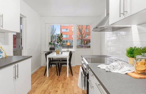 Eskilstuna Apartment | hyr ut en Fräsh Lägenhet