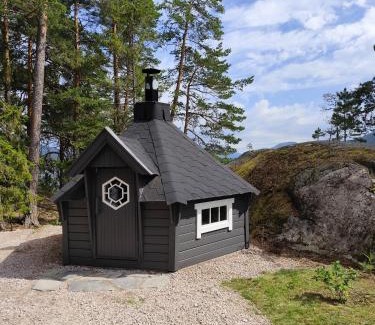Kviteseid House | Hytte ved Vråvatnet i Vrådal