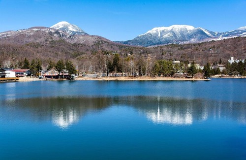 Chino Bed & Breakfast | Hytter Lakeside Lodge