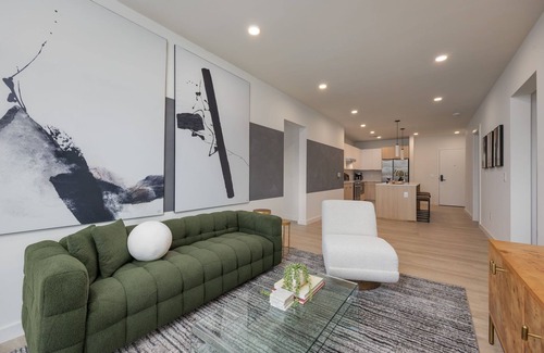 The Gulch House | Hyve - Lush Plush - Pool & Gym - Walk to Broadway