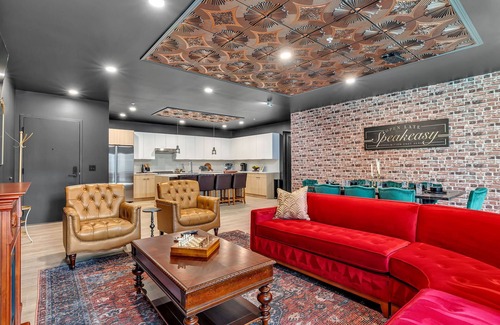 The Gulch House | Hyve - Prohibition Parlor - Walk To Broadway