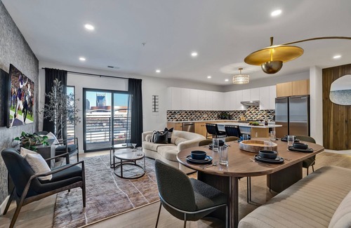 Downtown Nashville Cottage | Hyve - Southern Comfort - Walk to Broadway