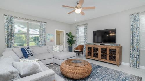 Southampton House | HZD9057
