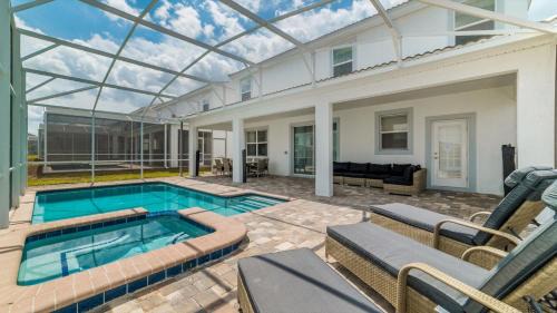 Southampton House | HZD9088