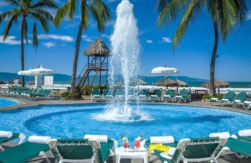 Las Jarretaderas Apartment | I bedroom suite sleeps 2. living room sleeps 4 . kitchenette and bathroomn