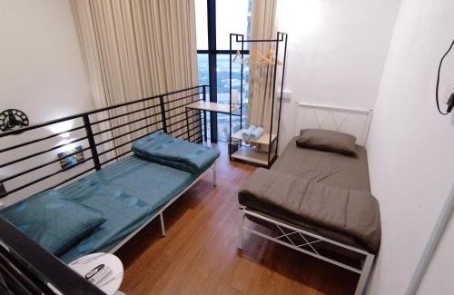 Seksyen 7 Apartment | i-Duplex 1M2R2B Condo - LED Garden, Fun Fair, Waterpark, Wax Museum, Mall & More!