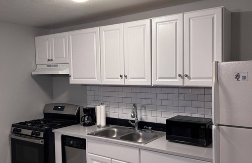 Neartown Apartment | I LOVE HOUSTON…Located in central Houston!