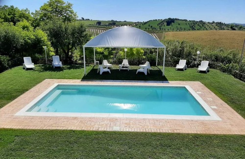 Citta Sant'Angelo Apartment | I Tre Laghi Sant' Angelo Luxury Apartment with Pool, Aircon, Sleeps 8