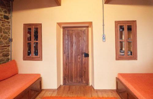Ithomi Apartment | "Iali" Cottage House