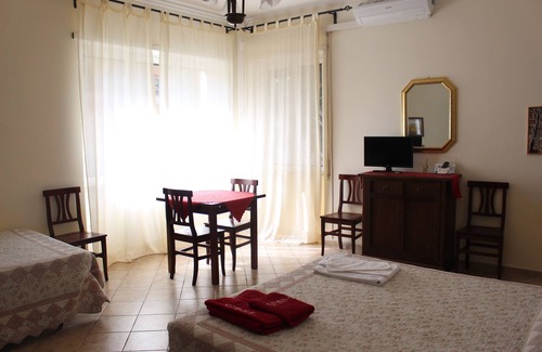 Zona LIII Tomba di Nerone House | Ianus Guest House