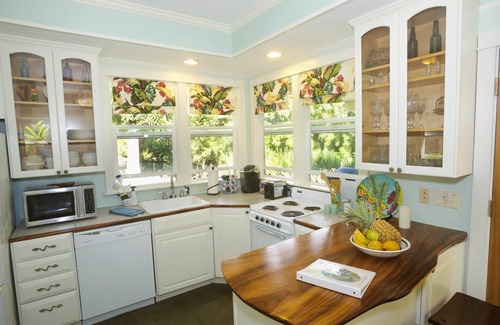 Wailuku Heights Bed & Breakfast | Iao Valley Inn