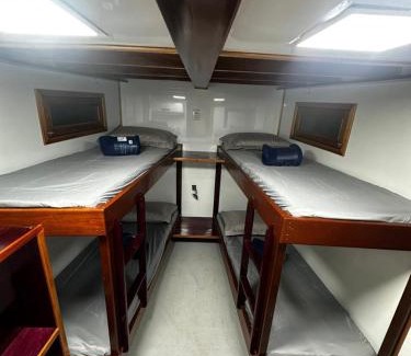 Ponta Negra Boat Rental | Iate AmazonHunter