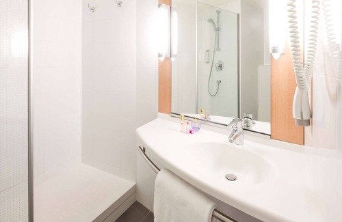 Santa Coloma de Gramenet Hotel | ibis Barcelona Santa Coloma