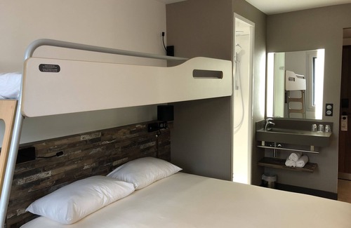 Poisy Hotel | ibis budget Annecy Poisy