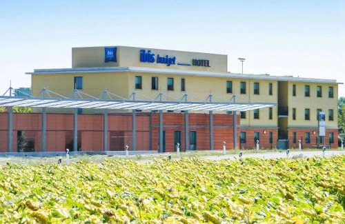 Castelnaudary Hotel | ibis budget Castelnaudary - A61