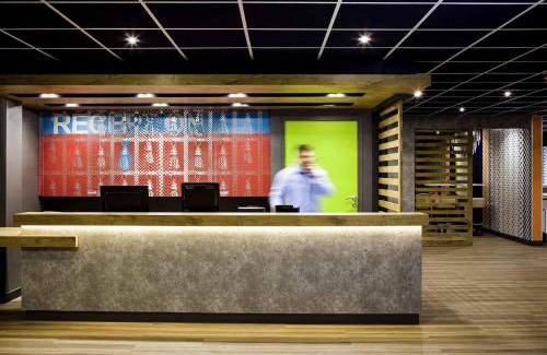 Grigny Hotel | ibis budget Grigny Centre