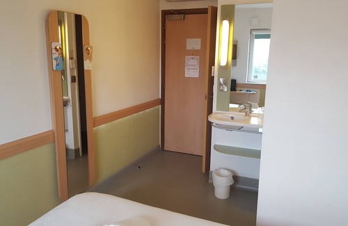 Leeds Hotel | ibis budget Leeds Centre Crown Point Road