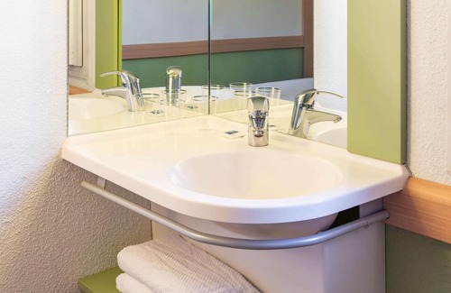 Saint-Gratien Hotel | ibis budget Saint Gratien Enghien les Bains
