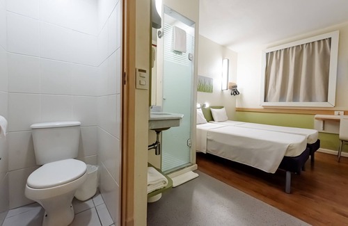 Santa Lucia Hotel | ibis budget Vitoria