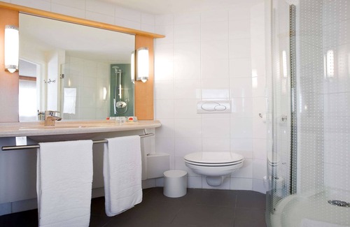 Littoral Department Hotel | ibis Cotonou
