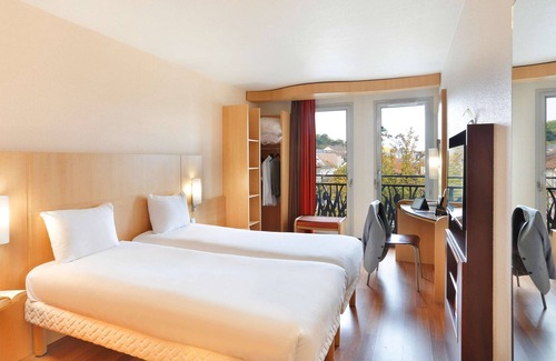 Etampes Hotel | ibis Etampes