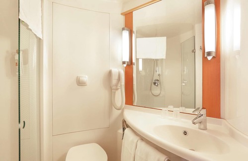 Etampes Hotel | ibis Etampes
