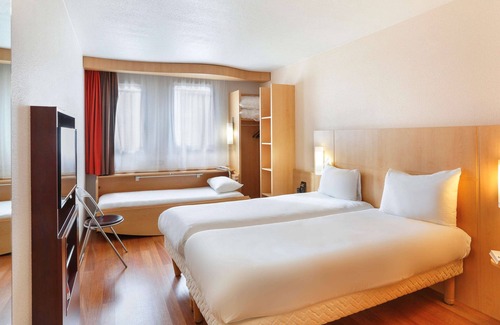 Etampes Hotel | ibis Etampes