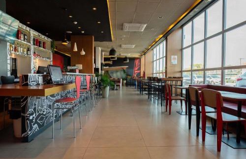 Guaratingueta Hotel | Ibis Guaratingueta Aparecida - Circuito da Fé