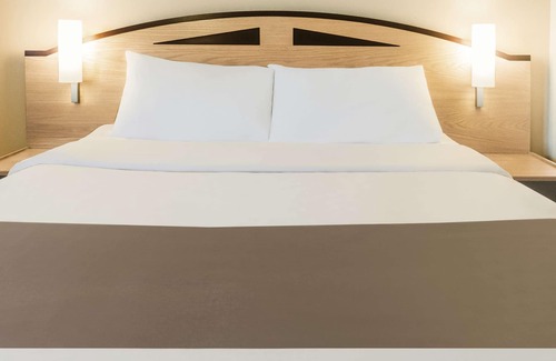 Aubourn Hotel | ibis Lincoln