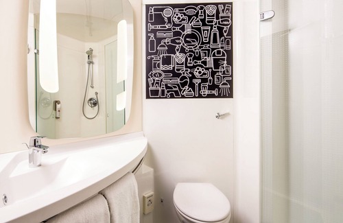 Borehamwood Hotel | ibis London Elstree Borehamwood